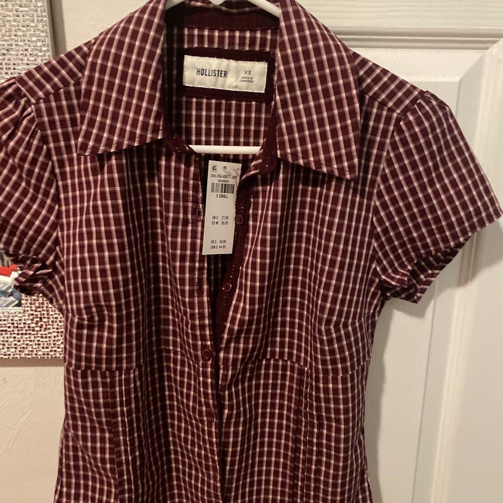 Hollister top
